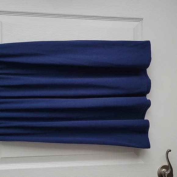 Women's Dress - Picture 2 of 11